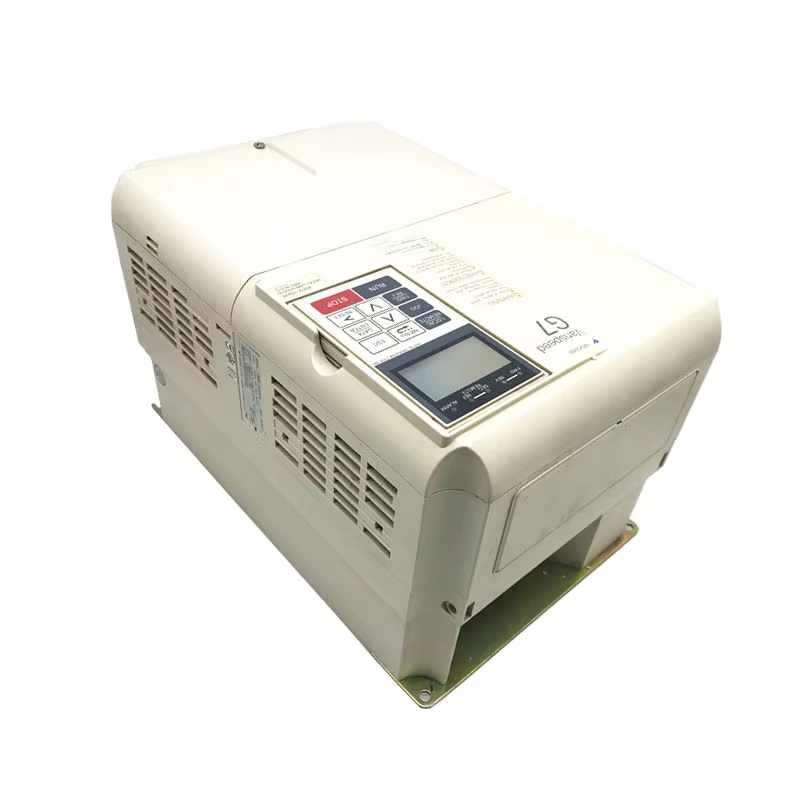 VTSP378 L1000A ลิฟต์อินเวอร์เตอร์ความถี่ Yaskawa 7.5kw 3 เฟส 400VAC สำหรับอาคารสำนักงาน